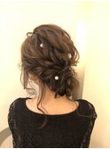 後れ毛結婚式アップスタイル