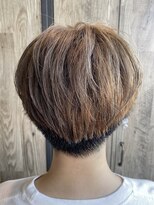 ルーディヘアーブランド(Ludi hair Brand)&nbsp;ニュアンスカラーショート　刈り上げと共に