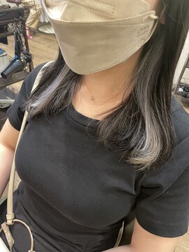 ベレッタ 枚方店(veretta.) white×greige/30代/40代/20代/担当：ばば/インナーカラー/小顔