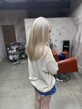 モニュメント(Monument) ホワイトベージュ