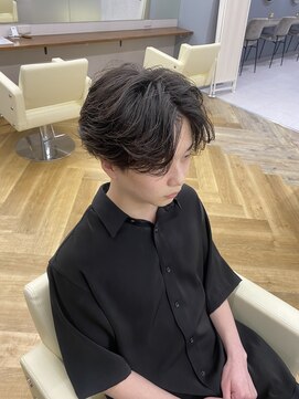 アレス バイ シカ 神戸三宮元町店(ALLES by Cica) メンズアッシュグレーセンターパートコンマバング