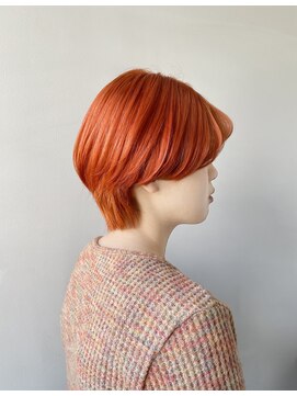 ホワイトルーム(White Room) オレンジカラー/ショート