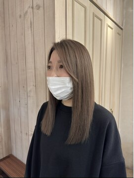 エイミーバイアフロート(amie  by afloat) ワンレンカット×ベージュカラー