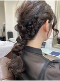 編み下ろしヘアアレンジ