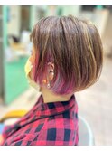 個性的！カラフルデザインカラー×ショートボブ