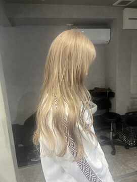 スティーン(STEEN) ブロンド