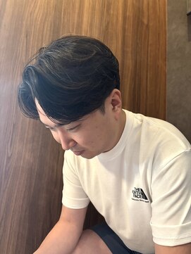 オスマン 御茶ノ水神保町店(Osmann) フェザーパーマグレーブルーカラー刈り上げショートバング