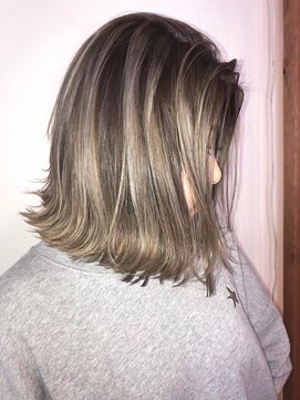 エヌ 武庫之荘店(enu) 軽やかに弾む毛先のミディ