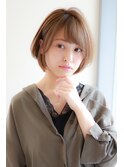 フェミニンショートヘア