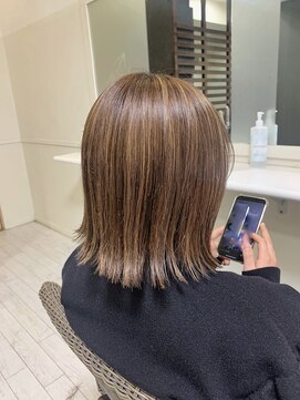 ヘアメイク マルナ 本店(HAIR MAKE MALUNA) 【MALUNA ペコ】切りっぱなしボブ×シークレットハイライト