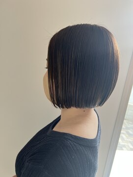 リノア 鵠沼海岸(LINOA) グレージュカラー/ボブウルフ/黒 髪/ココアベージュ