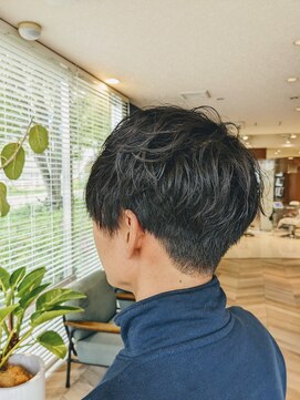 アース 三田南ウッディタウン店(HAIR&MAKE EARTH) 20代30代メンズツイストスパイラルパーマ束感トラッドショート