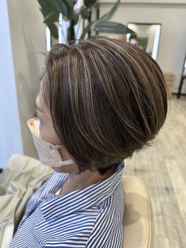 ディーボーイ 健軍店(D-BOY) 白髪ぼかしカラー/大人ハイライト