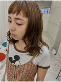 ラフなミディアムヘア