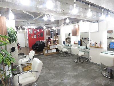 ヘアースタジオ ハーフバック 高尾店(HAIR STUDIO HALF BACKS×１/2)