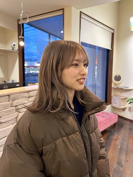 シーク(CEEK NO.4) ピュアなプラチナベージュ！