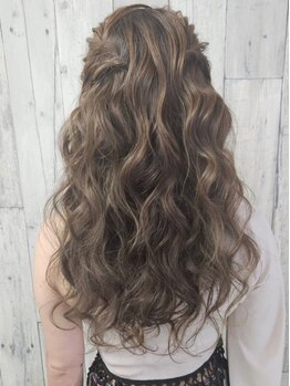 ラピスラズリ(Lapis Lazuli)の写真/【銀座通り◆ヘアセット専門店】早朝8:00～、20:30～予約OK！ヘアセット＋メイクなどトータルでお手伝い♪