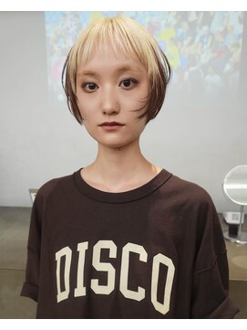 レコ 渋谷(LECO) ブロンドブラウンルーツデザインショートカット
