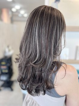 ノア(noa.)の写真/定番からトレンドまで豊富なカラーバリエーションで、個性と魅力溢れる垢抜けたワンランク上の印象へ♪