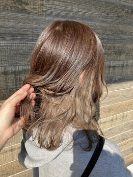 ジューシー(Beauty Consultant 10C) ベージュのインナーカラー