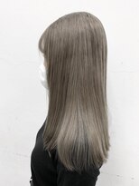 ココ 本八幡(KOKO)&nbsp;黒髪クラゲヘアーオリーブグレー小顔ココアベージュミディアム