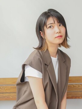 ロッカ(LOCCA) 骨格診断ストレート/切りっぱなしボブ/インナーカラー/20代30代