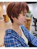 骨格にフィットしたショートヘア