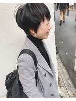 モルニ(MORNI)&nbsp;マニッシュショート_マロンベージュ Aラインボブ かきあげ