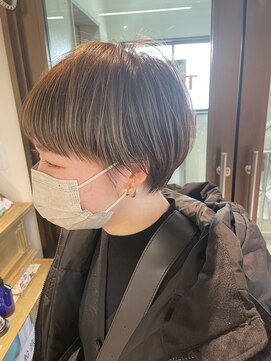 コワファーストナガサキシャンプーボーイ(COIFF1RST NAGASAKI SHAMPOO BOY) 大人可愛い20代30代40代黒髪前下がりショートボブ丸みショート◎