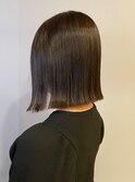 20代30代大人可愛い艶感グレージュ切りっぱなしボブ外ハネ