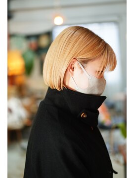 空 ブロンド_ミニボブハイトーン