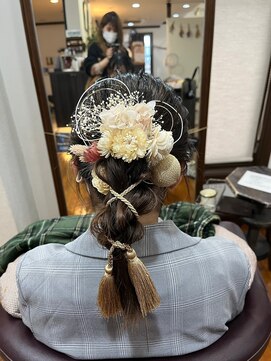 美容室 メザミー MESAMIES 華やか編み込みアップヘア 着物 発表会 成人式