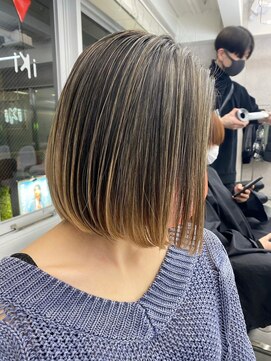 イキ 表参道(iki omotesando) モード/無造作ウェーブ/大人ガーリー[表参道駅]