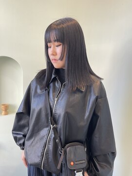 ユー(yew) 姫カット＋ダークカラー