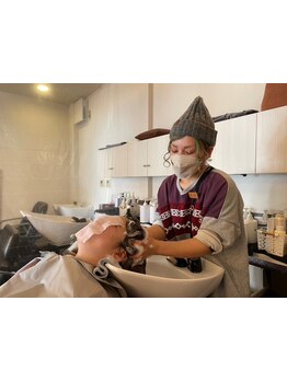 極上ヘッドスパで日頃の疲れをリフレッシュ☆髪質改善×ヘッドスパで頭皮をしっかりケア&白髪染めのモチUP