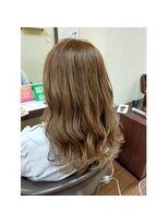 ラプチャー(RAPTURE)&nbsp;明るい白髪染め+白髪ぼかしハイライト+波巻きスタイル