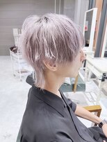デイズ(days) 束感ウルフカット/ホワイトシルバーカラー