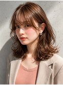 顔周りカットダークブラウンレイヤーミディ