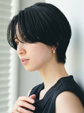 ソワネ 表参道(soigne) 洗練された印象と女性らしさを両立したハンサムショート