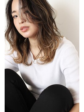 アミ カシワ(ami kashiwa) レイヤーミディアム×ハイライト