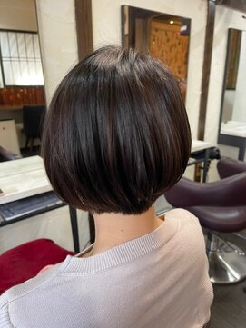 アクアマリン8810 ハチハチイチゼロ(AQUA MARINE 8810) ダークアッシュ/シアカラー/ショートヘア/北習志野