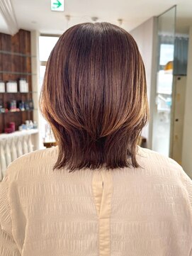 ユーシャンボール(U-CHAMBORD) 髪質改善レイヤーミディ【寝屋川/髪質改善/白髪ぼかし】