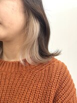 サクラ オモテサンドウ(SAKURA)&nbsp;インナーカラー ホワイトベージュ 表参道