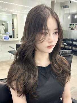 オニキス(ONYX) e24韓国ヘアーミディアムレイヤー透明感グレージュブリーチなし