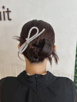 ユイト(uit) 《 お呼ばれヘア 》