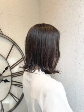 サンクチュアリー 千里山(Sanctuary) 透明感イルミナカラー