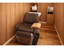 waveの雰囲気（フルフラットのシャンプーで腰や首の負担も楽に◎）