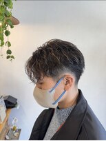 リルヘアー(Lil.hair)&nbsp;ハイライト、ツイストスパイラルパーマ