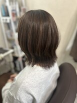 ルチルス(RUTILUS)&nbsp;メテオストレートをしながら小顔に見える外ハネヘア