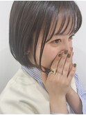 ボブカーキグレージュマッシュショート大人かわいい